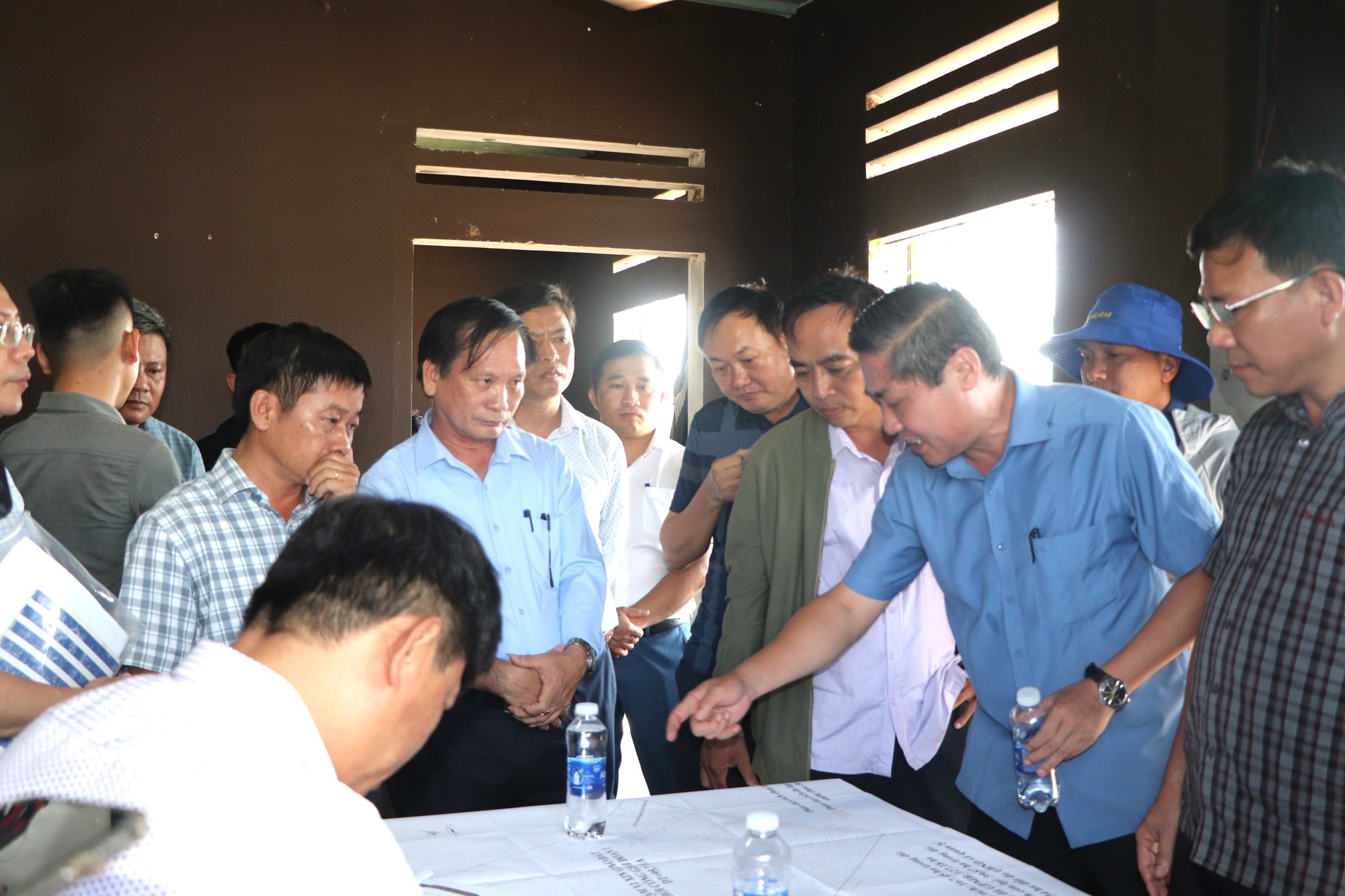 Lãnh đạo Đà Nẵng tháo gỡ vướng mắc dự án ngàn tỉ khu vực phía Nam 2026 - Ảnh 1. Lãnh đạo Đà Nẵng tháo gỡ vướng mắc dự án ngàn tỉ khu vực phía Nam 2026 - Ảnh 1.